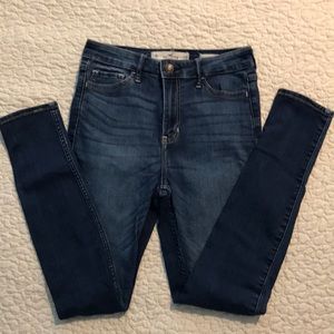 Hollister high rise super skinny Jean
